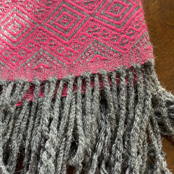 Alpaca Blanket - Picture 2 of 4